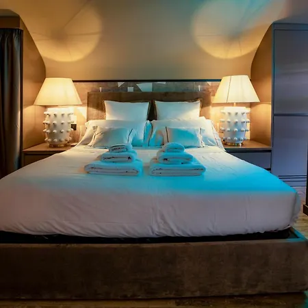 Cadensplace - Overlooking Piazza Navona By Dbalconycollection