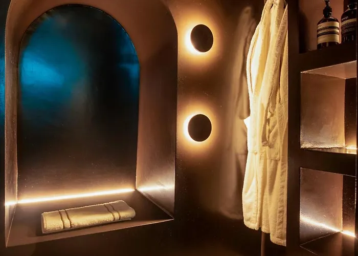 Cadensplace - Overlooking Piazza Navona By Dbalconycollection Apartman *