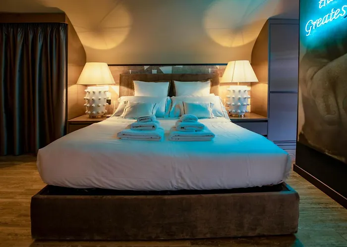 Cadensplace - Overlooking Piazza Navona By Dbalconycollection