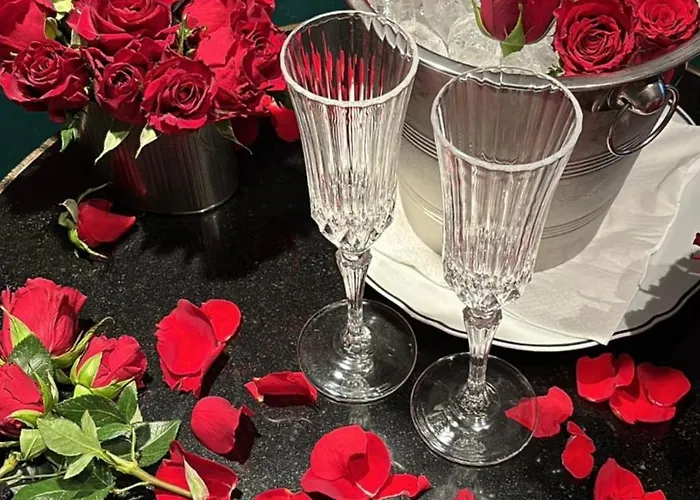 Cadensplace - Overlooking Piazza Navona By Dbalconycollection Róma