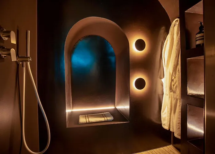 Cadensplace - Overlooking Piazza Navona By Dbalconycollection